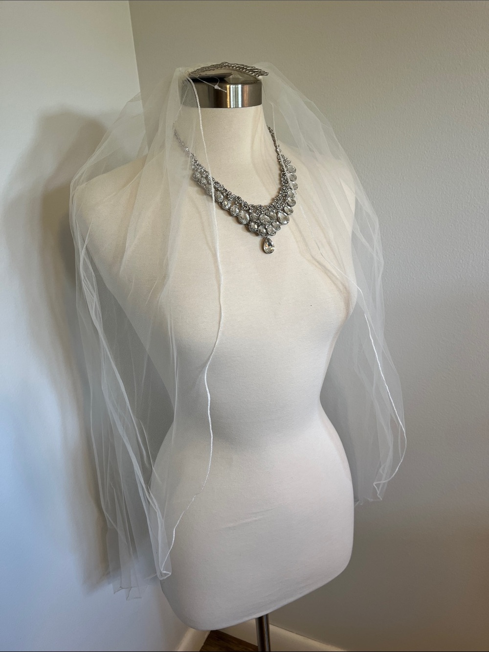 Classic Bridal Veil in Ivory